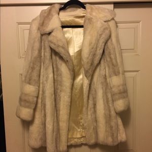 Vintage fur coat, 1950’s size large
